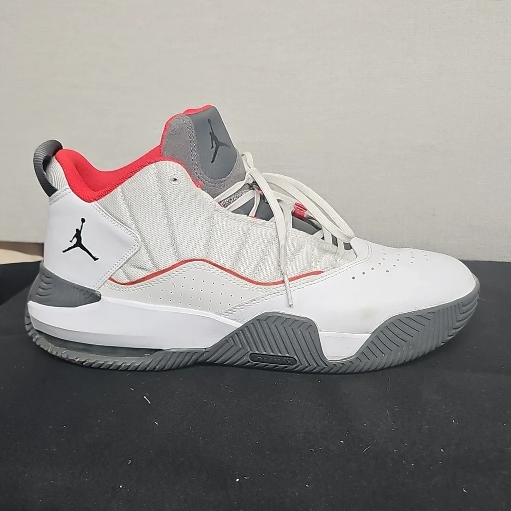 JORDAN STAY LOYAL BASKETBALL SNEAKERS BFPM-11-045